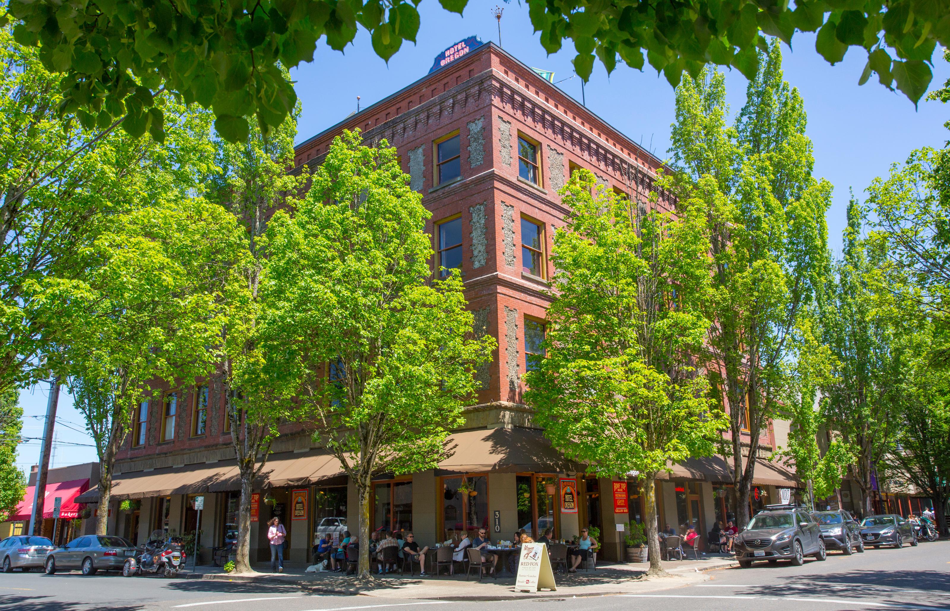 Mcmenamins Oregon Hotel